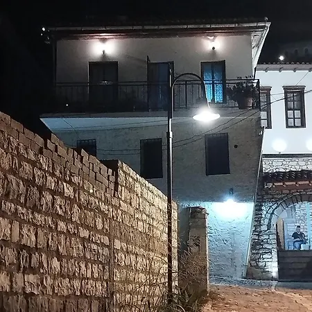 Buda House Gorice بيت ضيافة *