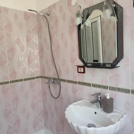 Buda House Gorice بيت ضيافة بيرات