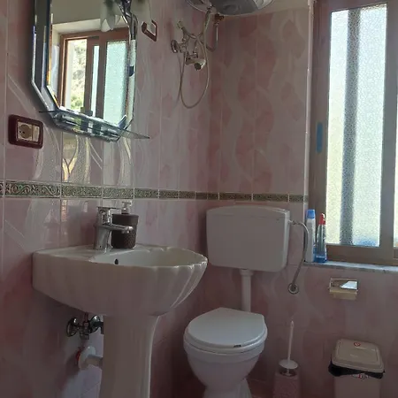 بيت ضيافة Buda House Gorice بيرات